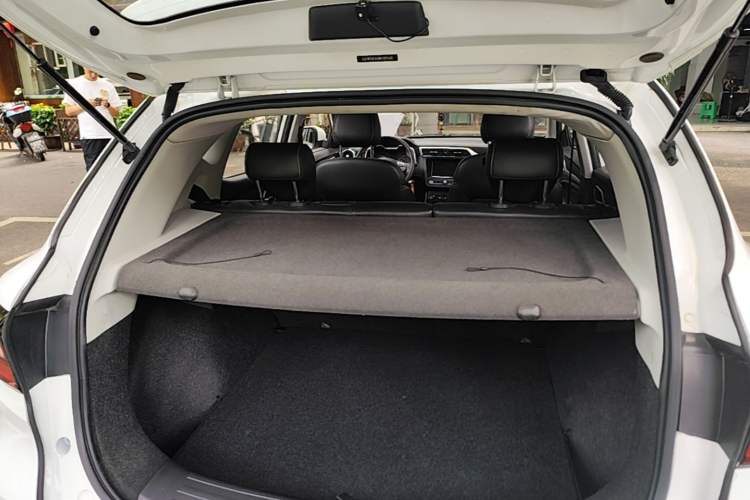 Used MG ZS 2017 1.5L Manual Elite Edition Trunk
