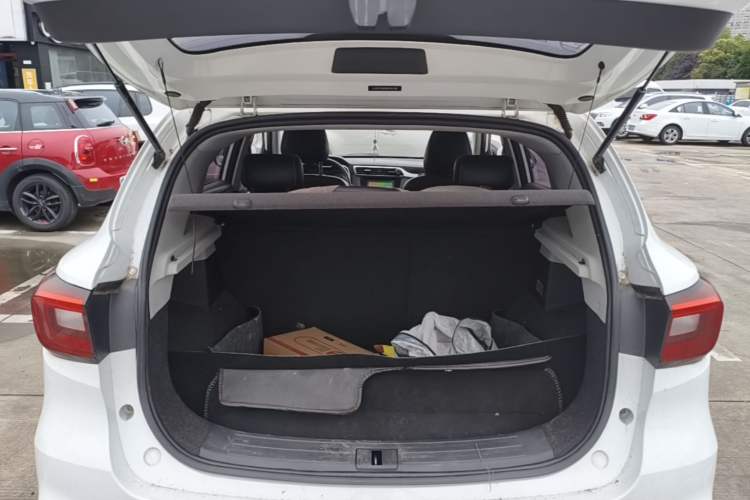 Used MG ZS 2017 1.5L Manual Luxury Edition Trunk