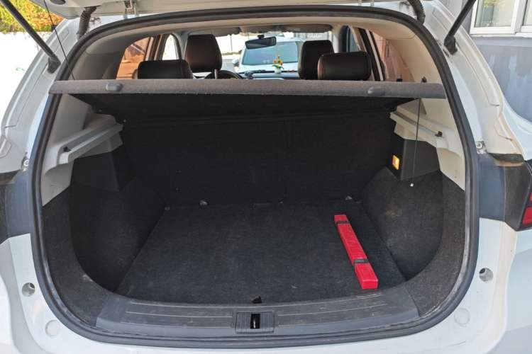Used MG ZS 2017 1.5L Automatic Luxury Edition Trunk