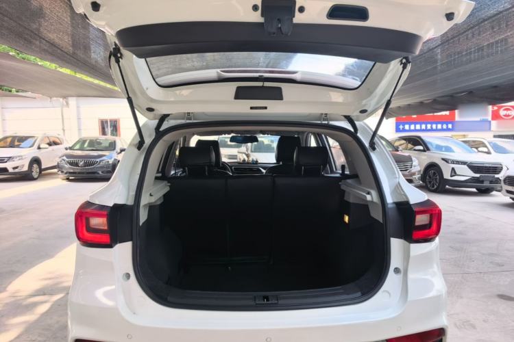 Used MG ZS 2017 1.5L Automatic Elite Edition Trunk