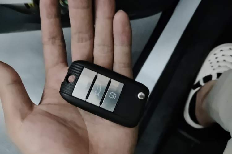 Used MG ZS 2017 1.5L Automatic Luxury Internet Edition Vehicle Key