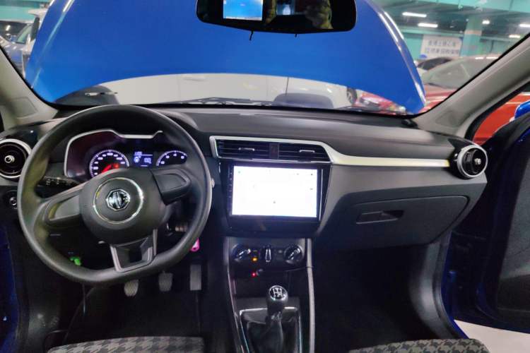 Used MG ZS 2018 1.5L Manual Fashion Edition China V-standard Audio And AC Panel