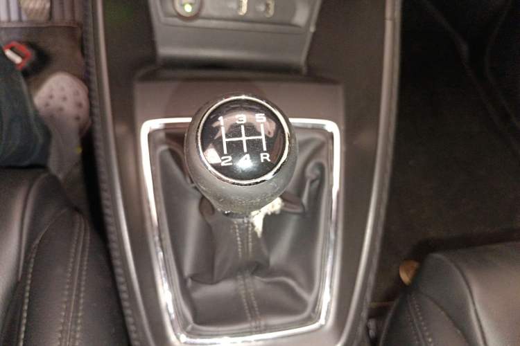 Used MG ZS 2018 1.5L Manual Comfort Edition China V Standard Gear Lever