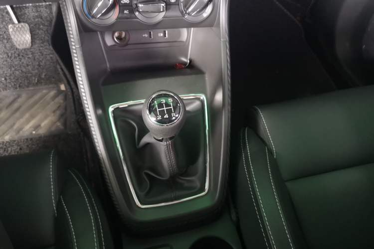 Used MG ZS 2018 1.5L Manual Elite Edition China V standard Gear Lever