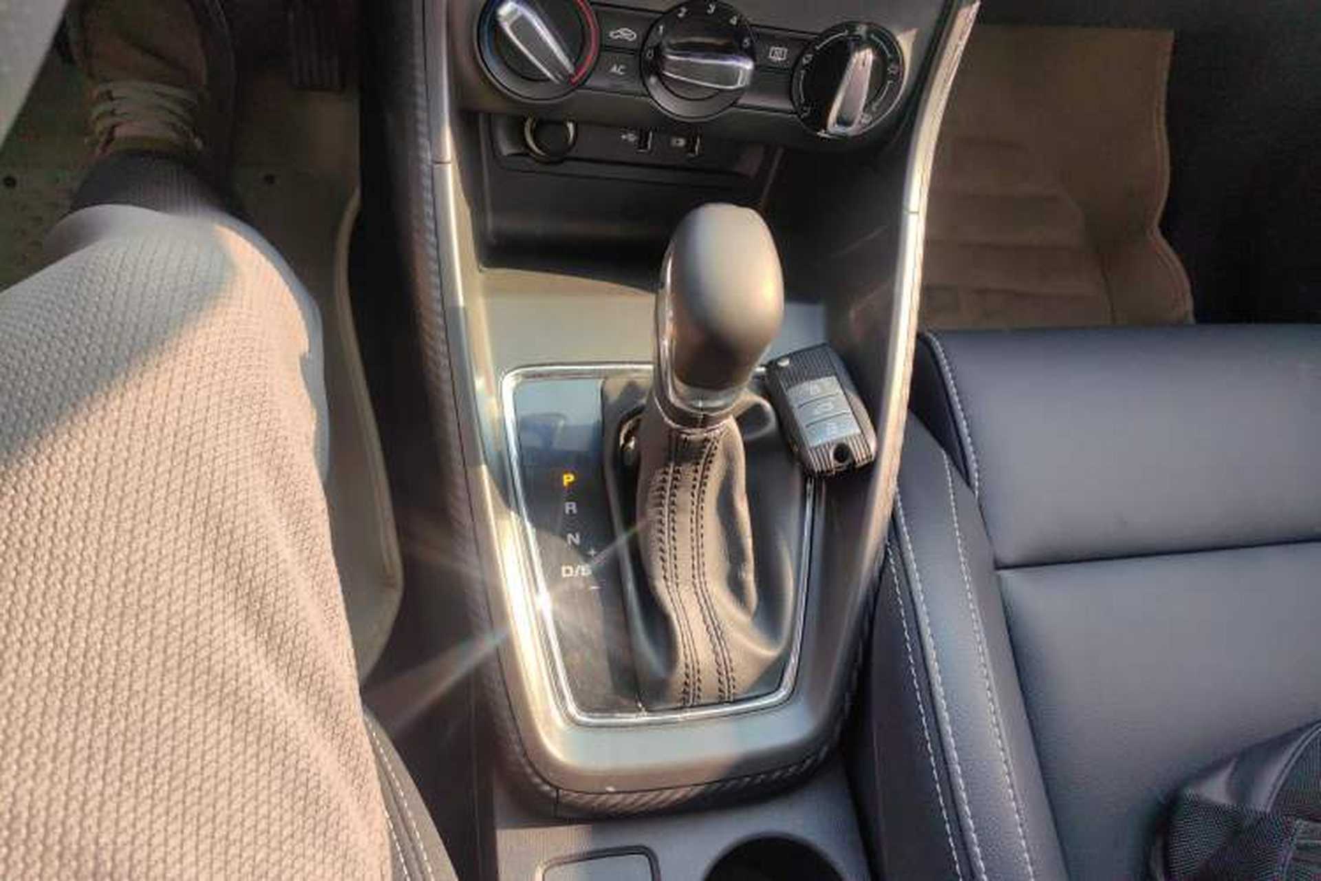 Used MG ZS 2018 1.5L Automatic Elite Edition China V Standard Gear Lever