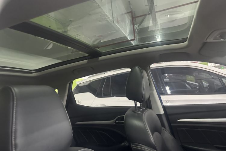Used MG ZS 2018 1.5L Automatic Luxury Internet Edition China V Standard Interior 10