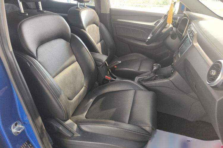 Used MG ZS 2018 1.5L Automatic Luxury Edition China V Standard Interior 4