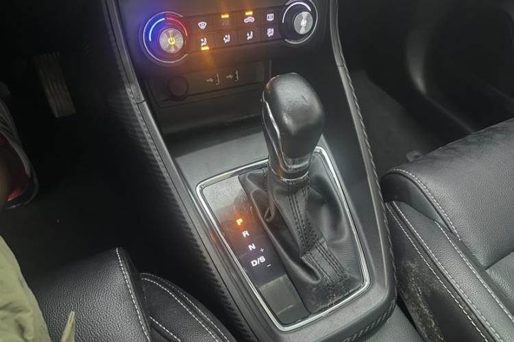 Used MG ZS 2018 1.5L Automatic Luxury Internet Edition China V Standard Interior 5