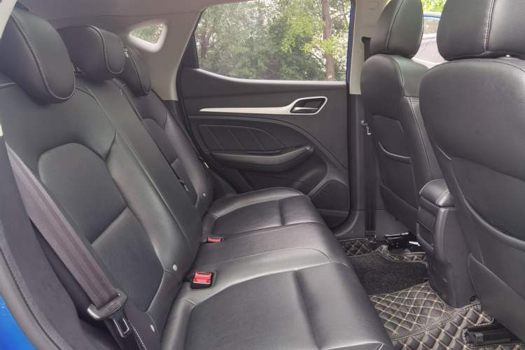 Used MG ZS 2018 1.5L Automatic Luxury Edition China V Standard Interior 6