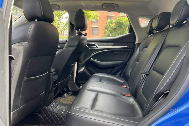 Used MG ZS 2018 1.5L Automatic Luxury Edition China V Standard Interior 7