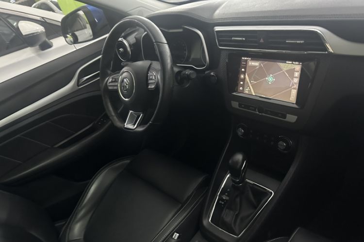 Used MG ZS 2018 1.5L Automatic Luxury Internet Edition China V Standard Interior 8