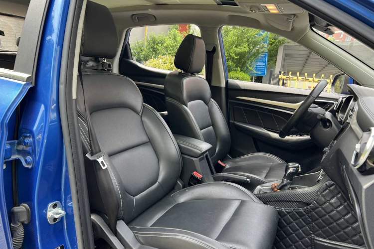 Used MG ZS 2018 1.5L Automatic Luxury Edition China V Standard Interior 8