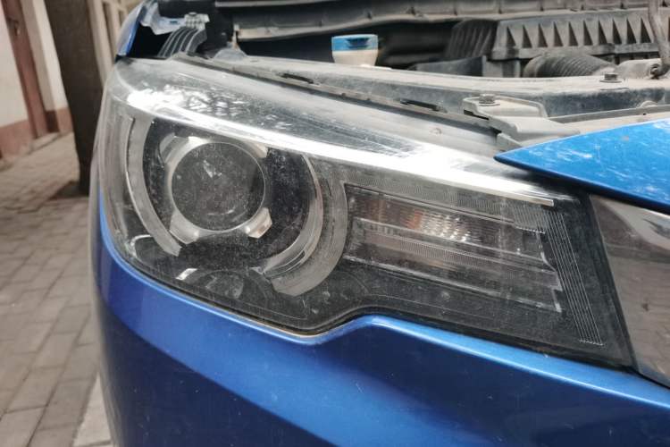 Used MG ZS 2018 1.5L Manual Luxury Version China V Standard Right Front Headlight