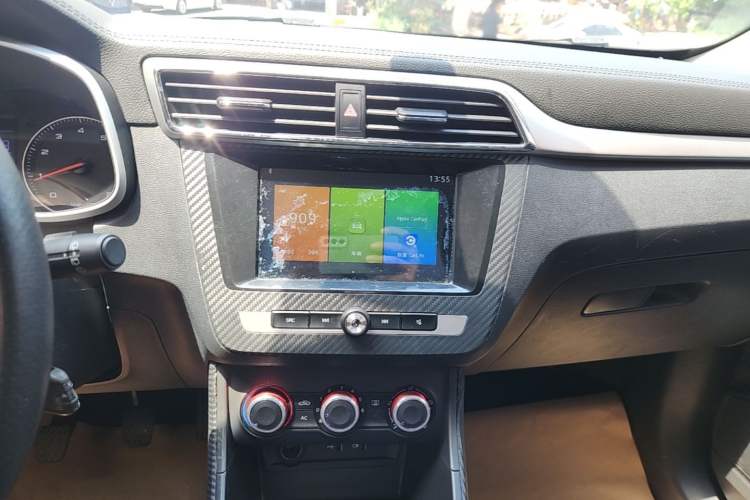 Used MG ZS 2018 1.5L Manual Comfort Edition China V Standard Audio And AC Panel