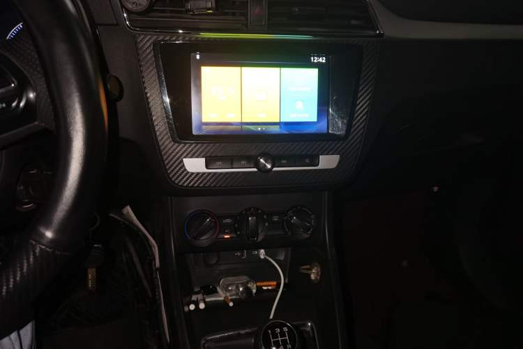 Used MG ZS 2018 1.5L Manual Comfort Edition China V Standard Audio And AC Panel