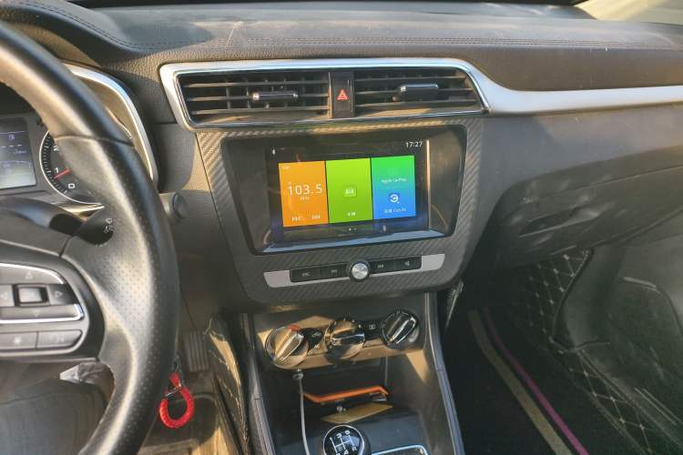 Used MG ZS 2018 1.5L Manual Elite Edition China V standard Audio And AC Panel