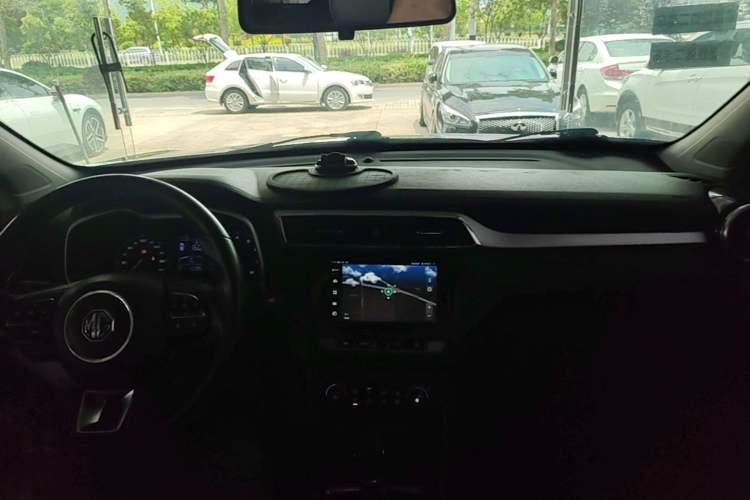 Used MG ZS 2018 1.5L Automatic Luxury Internet Edition China V Standard Center Console