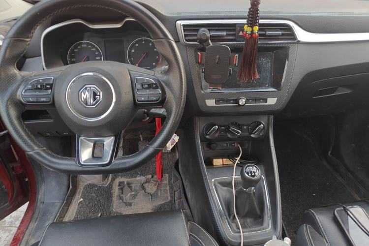 Used MG ZS 2018 1.5L Manual Luxury Version China V Standard Center Console