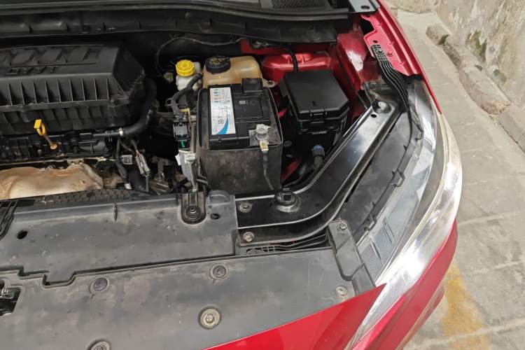 Used MG ZS 2018 1.5L Automatic Elite Edition China V Standard Engine Bay Left
