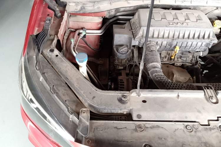 Used MG ZS 2018 1.5L Automatic Luxury Edition China V Standard Engine Bay Right