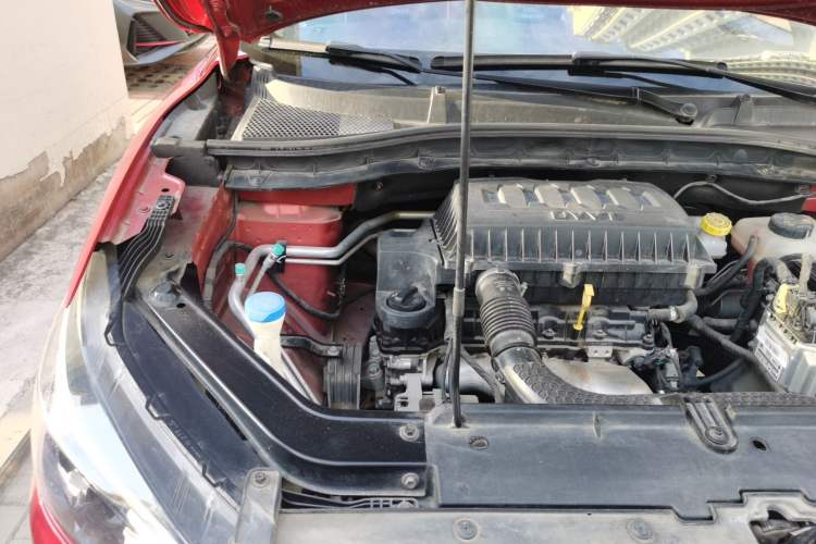 Used MG ZS 2018 1.5L Manual Luxury Version China V Standard Engine Bay Right