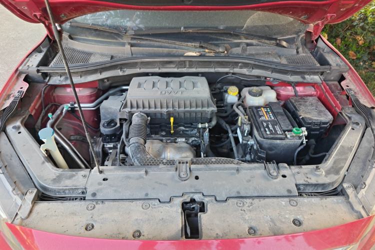 Used MG ZS 2018 1.5L Manual 65-inch Giant-Screen Sunroof Version China V Standard Engine Bay