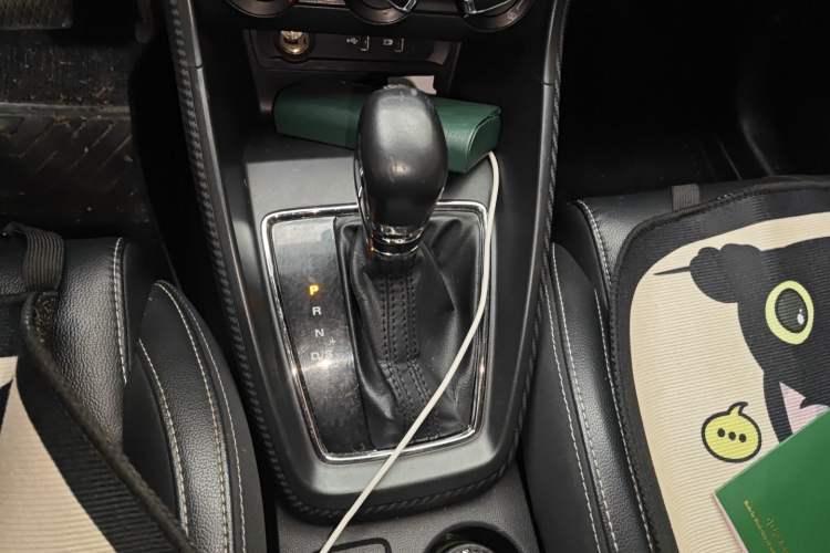 Used MG ZS 2018 1.5L Automatic Elite Edition China V Standard Gear Lever