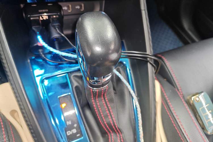 Used MG ZS 2018 16T Automatic Flagship Internet Edition China V Standard Gear Lever