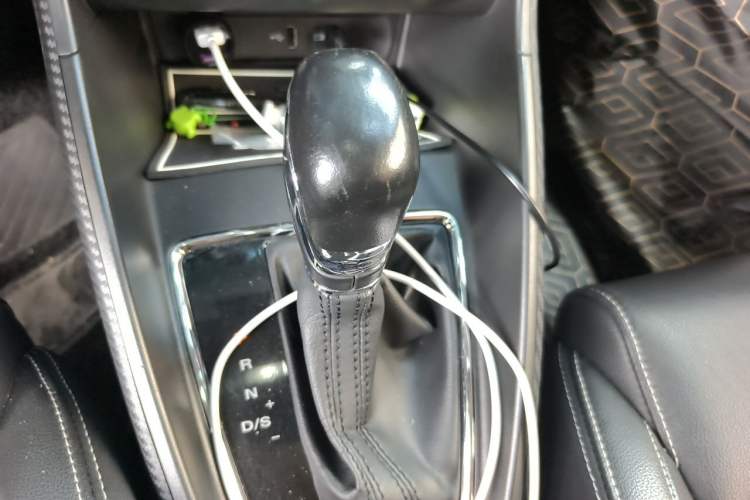 Used MG ZS 2018 1.5L Automatic Luxury Edition China V Standard Gear Lever
