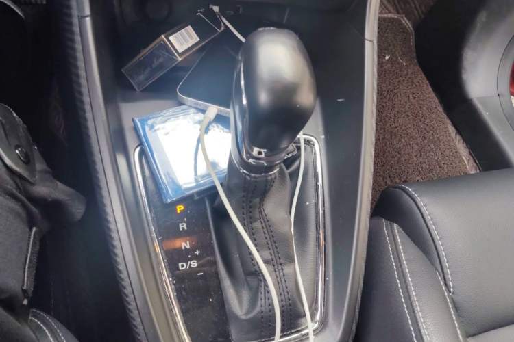 Used MG ZS 2018 1.5L Automatic Luxury Edition China V Standard Gear Lever