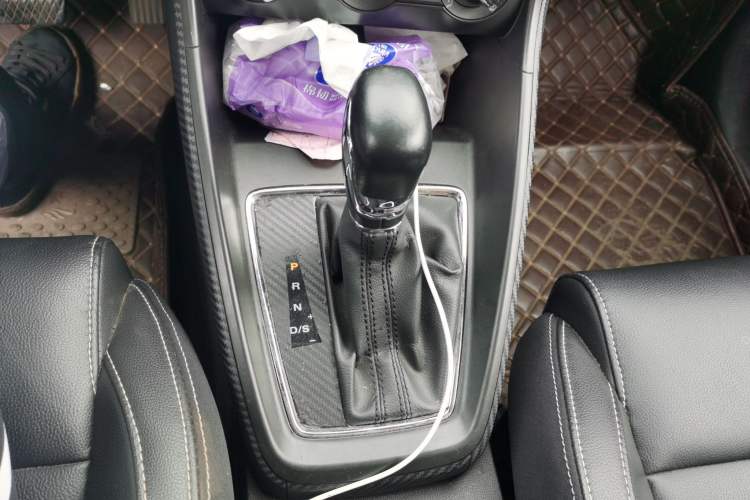 Used MG ZS 2018 1.5L Automatic Luxury Edition China V Standard Gear Lever