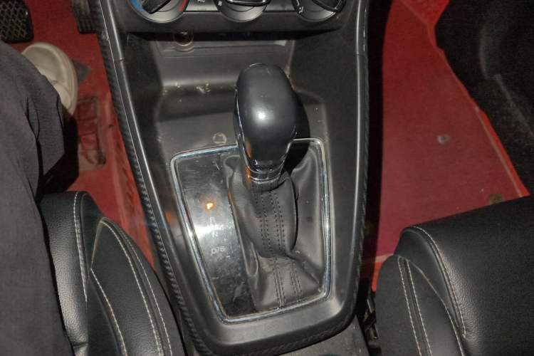 Used MG ZS 2018 1.5L Automatic Luxury Edition China V Standard Gear Lever