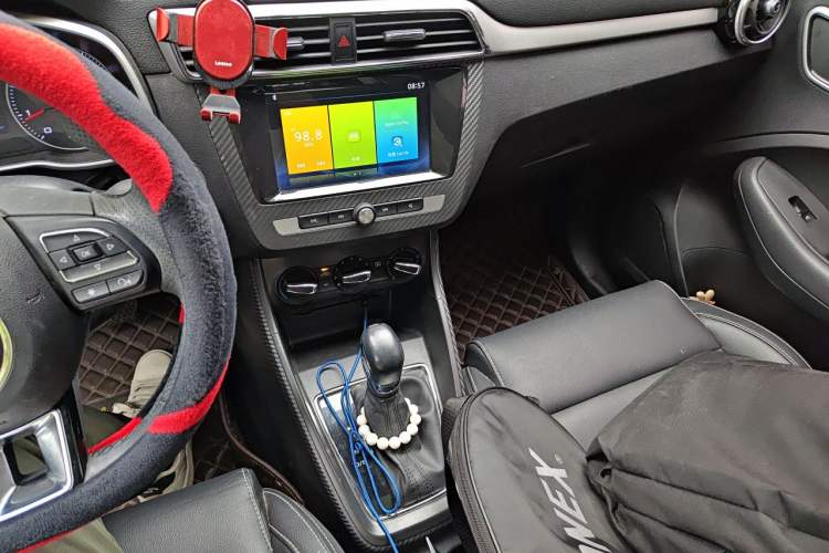Used MG ZS 2018 1.5L Automatic Luxury Edition China V Standard Gear Lever