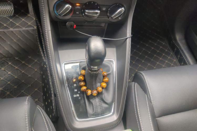 Used MG ZS 2018 1.5L Automatic Luxury Edition China V Standard Gear Lever
