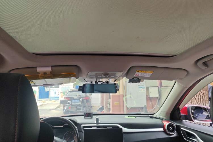 Used MG ZS 2018 16T Automatic Flagship Internet Edition China V Standard Headliner
