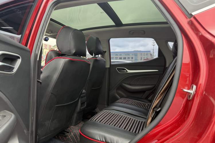 Used MG ZS 2018 1.5L Automatic Luxury Edition China V Standard Interior 2