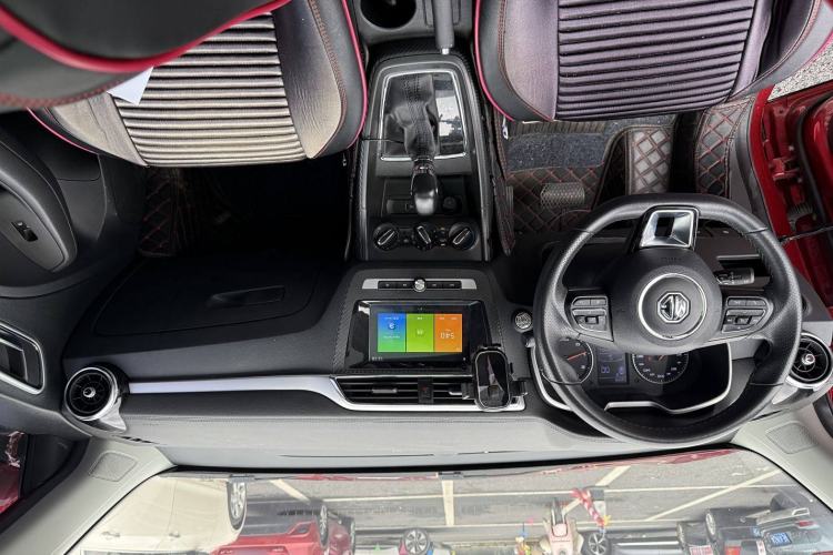 Used MG ZS 2018 1.5L Automatic Luxury Edition China V Standard Interior 3