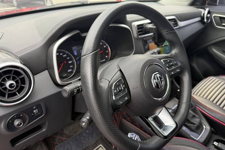 Used MG ZS 2018 1.5L Automatic Luxury Edition China V Standard Interior 4