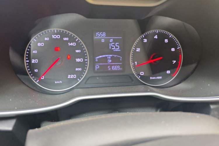 Used MG ZS 2018 1.5L Automatic Elite Edition China V Standard Odometer Close Up