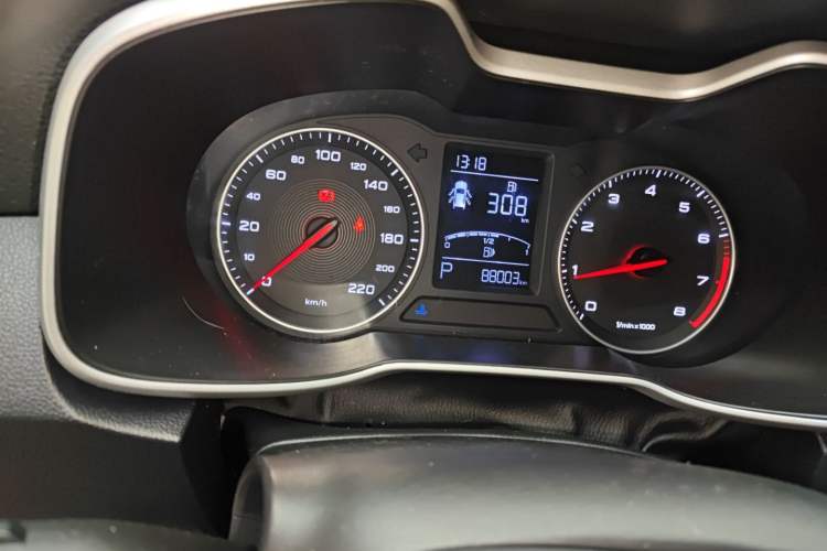 Used MG ZS 2018 1.5L Automatic Elite Edition China V Standard Odometer Close Up