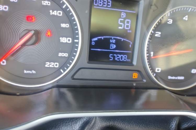 Used MG ZS 2018 1.5L Manual Luxury Version China V Standard Odometer Close Up