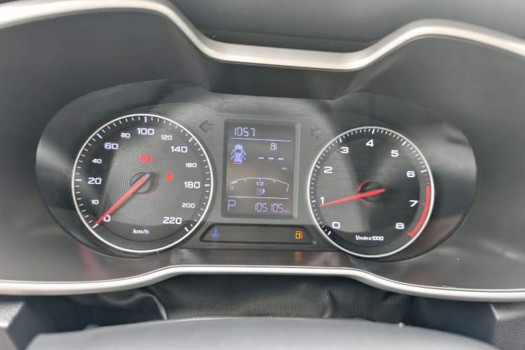 Used MG ZS 2018 1.5L Automatic Luxury Edition China V Standard Odometer Close Up