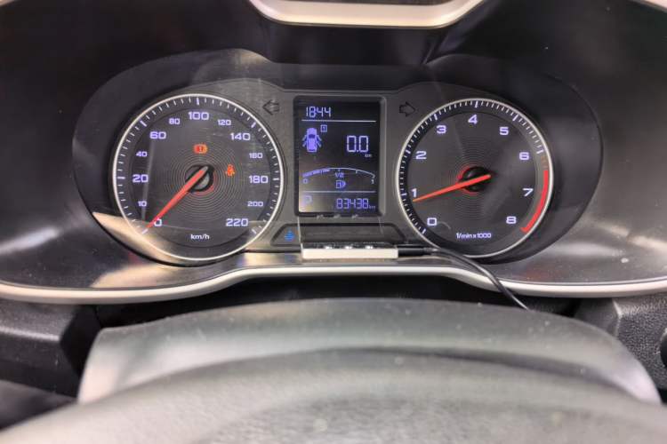 Used MG ZS 2018 1.5L Automatic Luxury Edition China V Standard Odometer Close Up