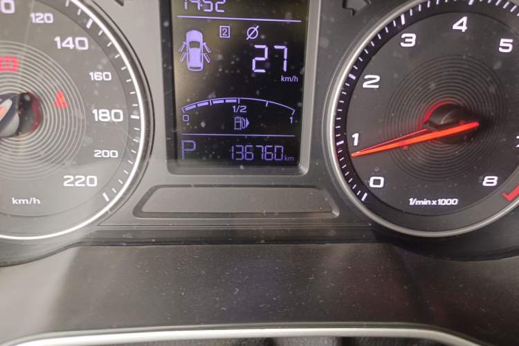 Used MG ZS 2018 1.5L Automatic Luxury Edition China V Standard Odometer Close Up