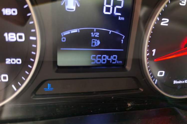Used MG ZS 2018 1.5L Manual Luxury Version China V Standard Odometer Close Up