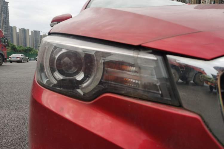Used MG ZS 2018 1.5L Automatic Luxury Edition China V Standard Right Front Headlight