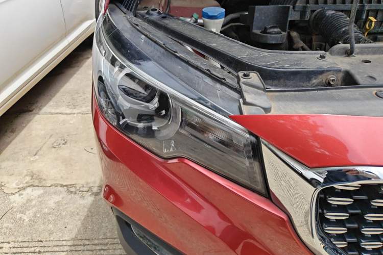 Used MG ZS 2018 1.5L Manual Comfort Edition China V Standard Right Front Headlight