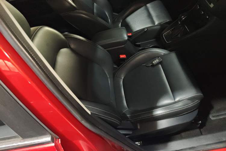 Used MG ZS 2018 1.5L Automatic Elite Edition China V Standard Right Front Seat