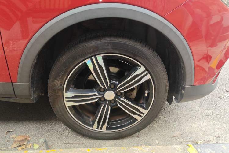 Used MG ZS 2018 16T Automatic Flagship Internet Edition China V Standard Right Front Wheel Hub