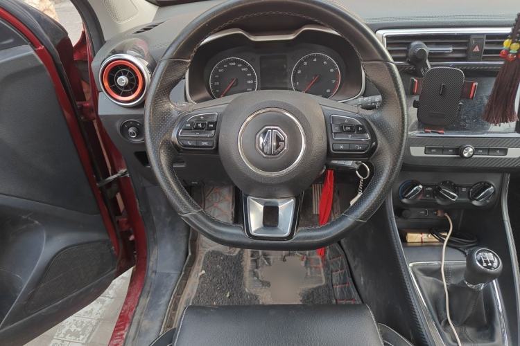 Used MG ZS 2018 1.5L Manual Luxury Version China V Standard Steering Wheel